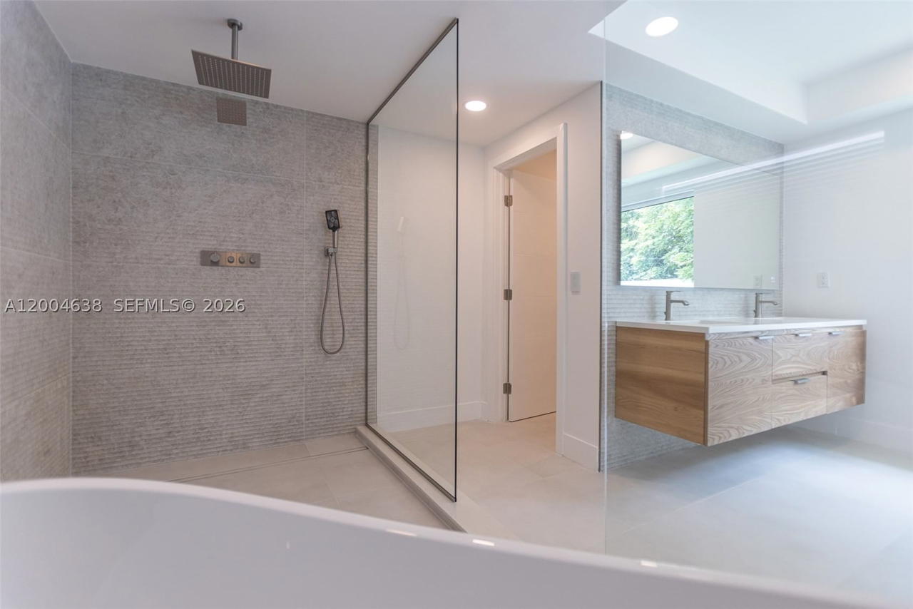 Real estate property located at 1690 Daytonia Rd, Miami-dade, Biscayne Point, Miami Beach, FL