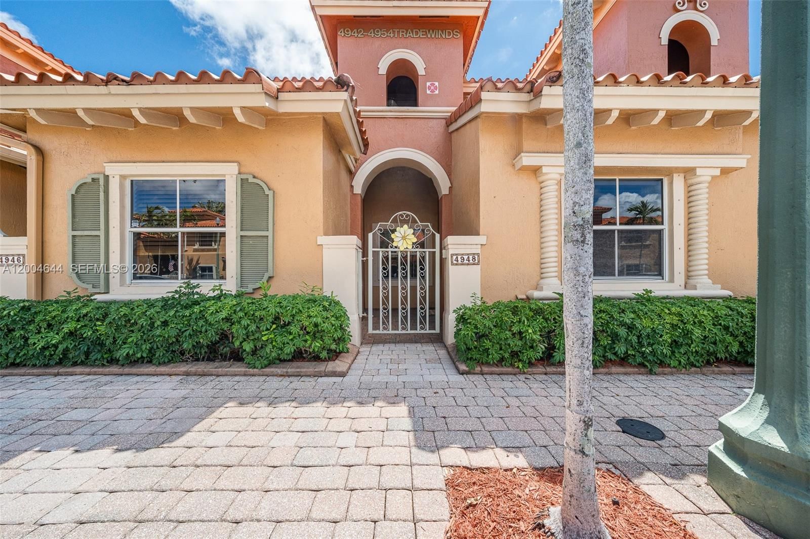 Real estate property located at 4948 Tradewinds Ter #504, Broward, Villas At Harbor Isles Co, Dania Beach, FL