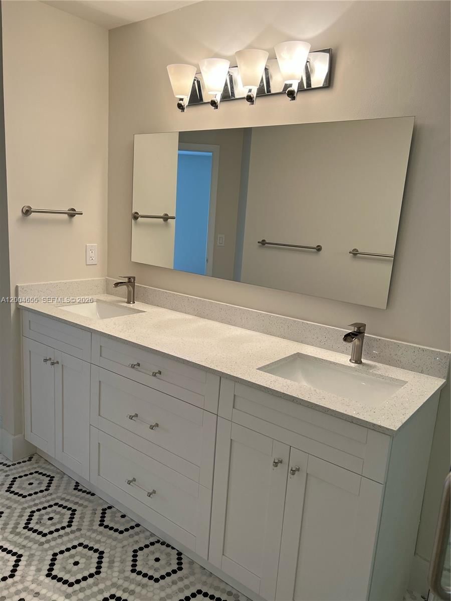 Real estate property located at 2806 Oak Grove Rd, Broward, Forest Ridge - Oak Grove, Davie, FL