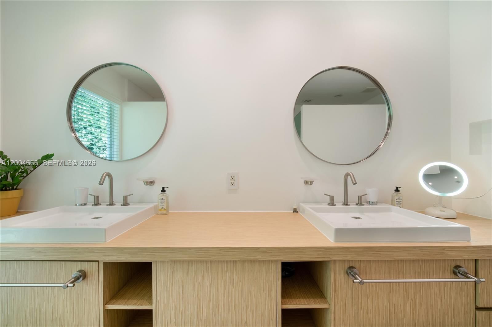 Real estate property located at 861 Harbor Dr, Miami-dade, Cape Florida Sub Sec 1, Key Biscayne, FL