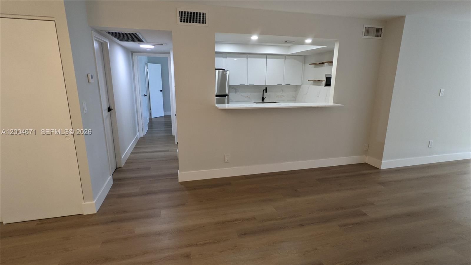 Real estate property located at 501 Three Islands Blvd #112, Broward, Desoto Park Condo, Hallandale Beach, FL