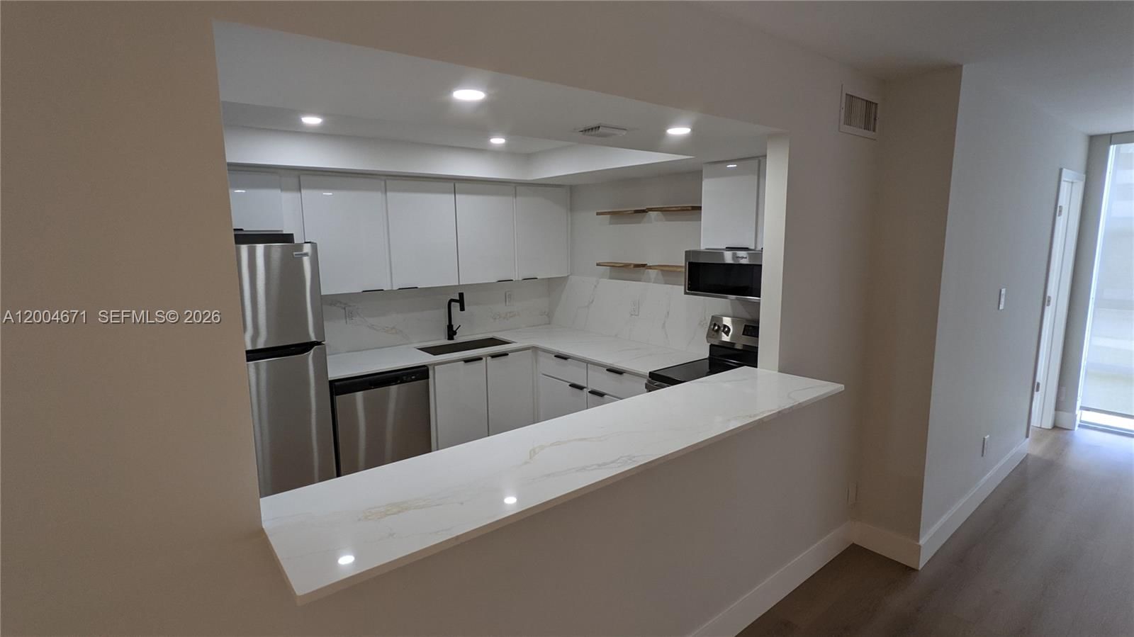 Real estate property located at 501 Three Islands Blvd #112, Broward, Desoto Park Condo, Hallandale Beach, FL