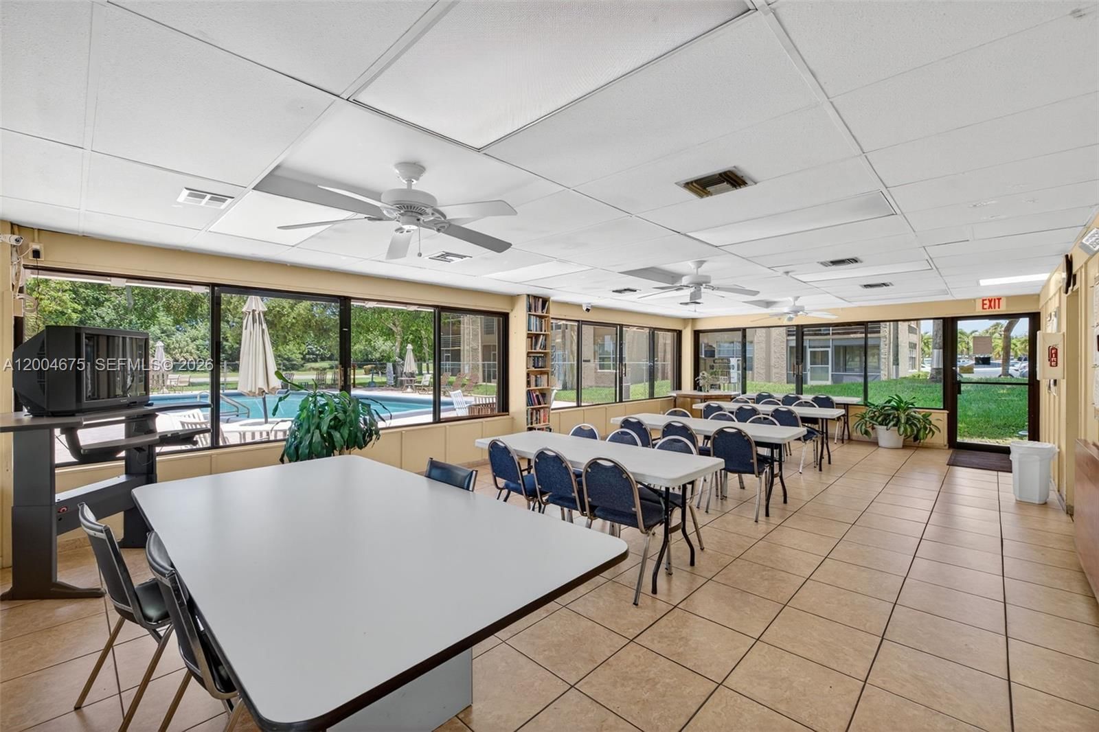 Real estate property located at 9470 Tangerine Pl #105, Broward, Tangerine Condominium Sev, Davie, FL