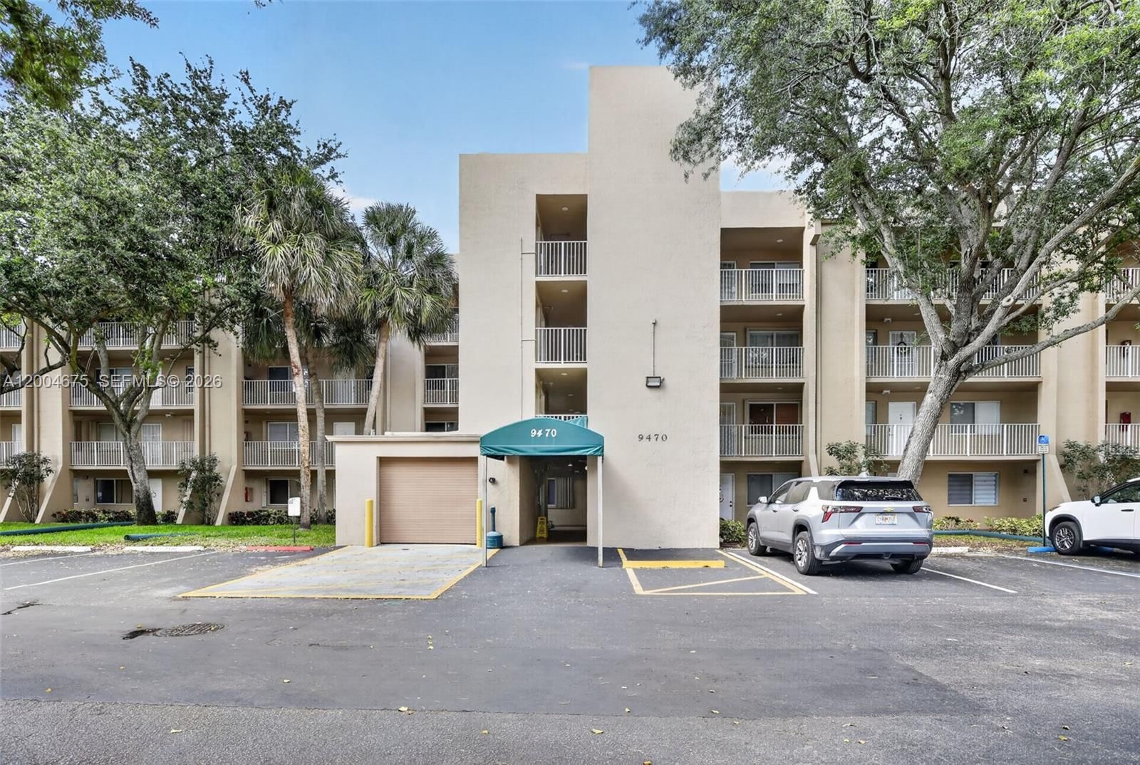 Real estate property located at 9470 Tangerine Pl #105, Broward, Tangerine Condominium Sev, Davie, FL