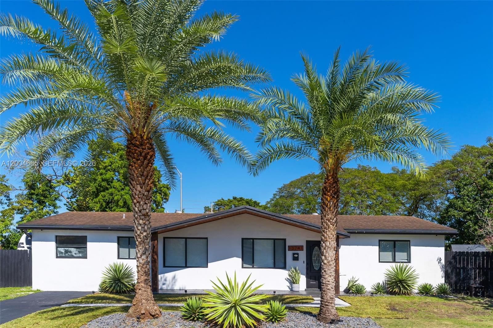 Real estate property located at 13741 72nd Ter, Miami-dade, Kendale Lakes Sec 4, Miami, FL