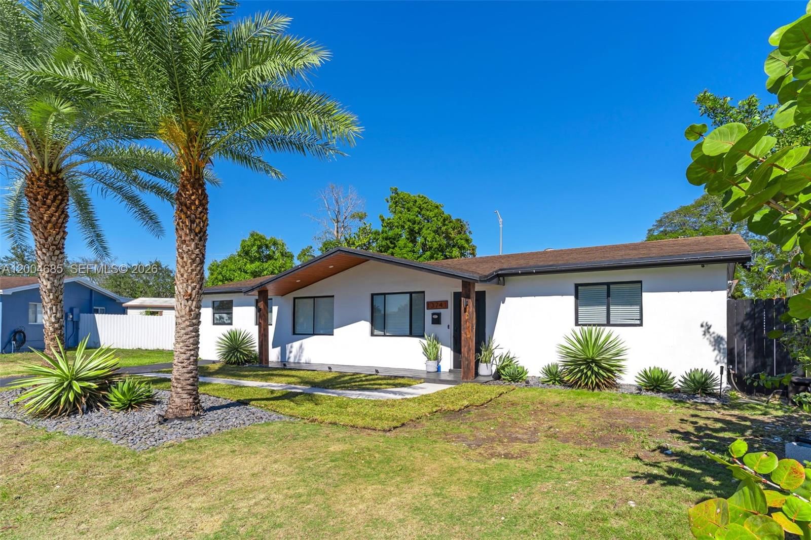 Real estate property located at 13741 72nd Ter, Miami-dade, Kendale Lakes Sec 4, Miami, FL