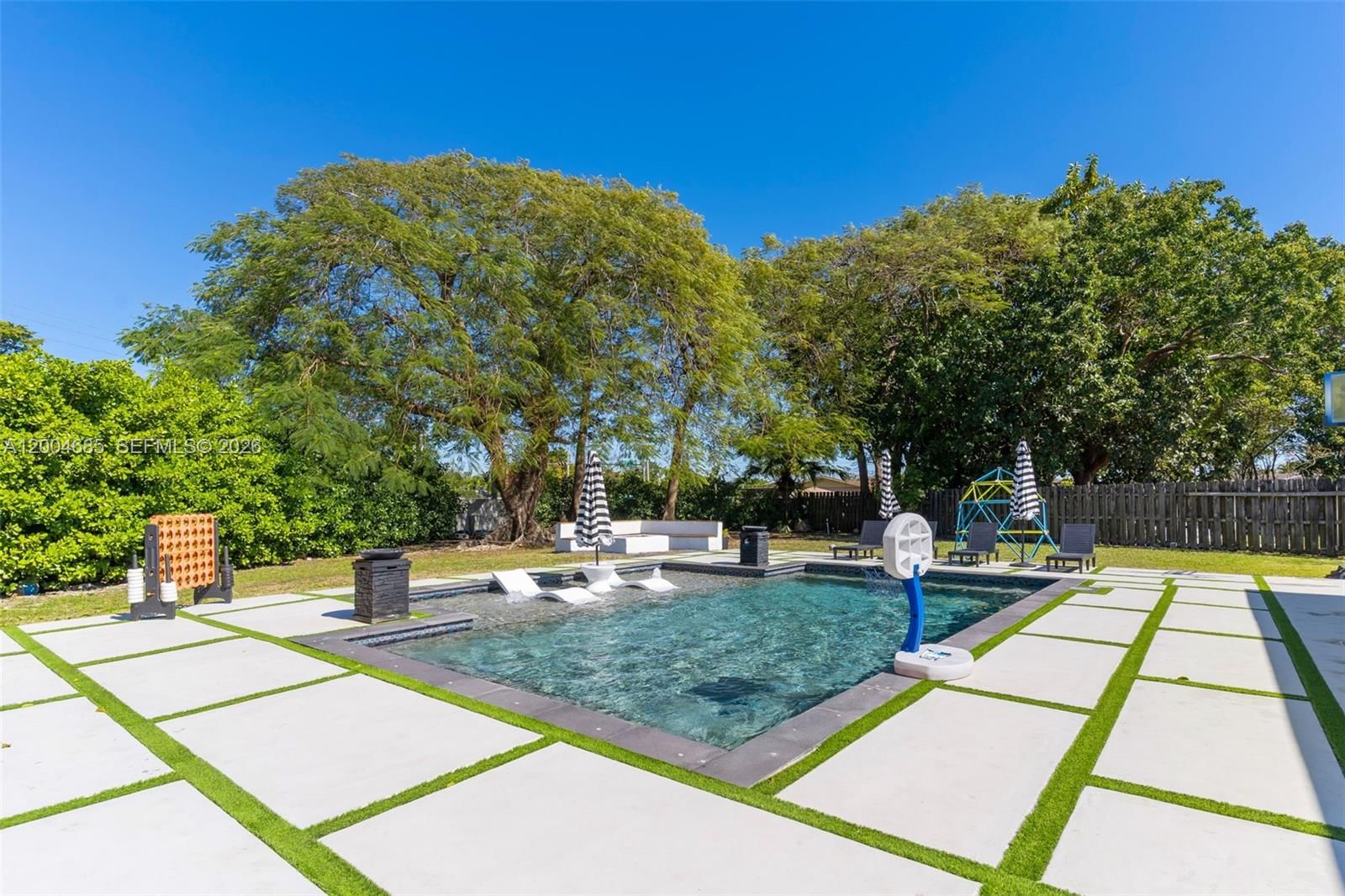 Real estate property located at 13741 72nd Ter, Miami-dade, Kendale Lakes Sec 4, Miami, FL