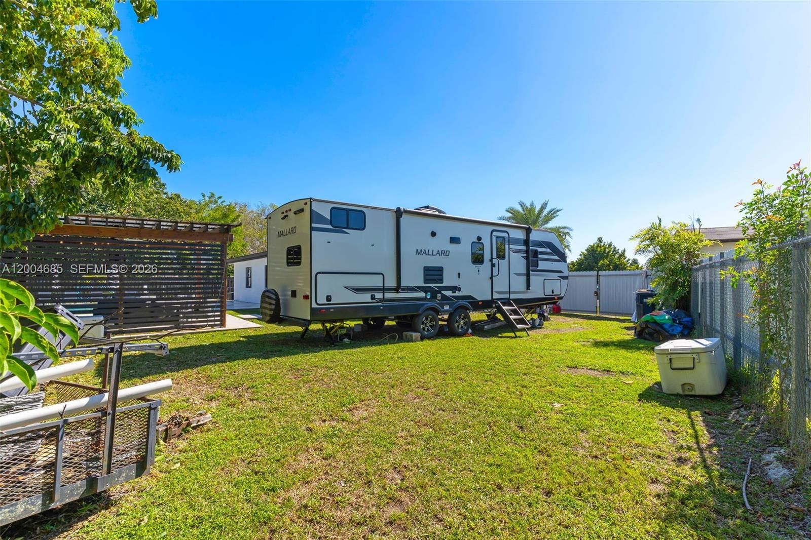 Real estate property located at 13741 72nd Ter, Miami-dade, Kendale Lakes Sec 4, Miami, FL