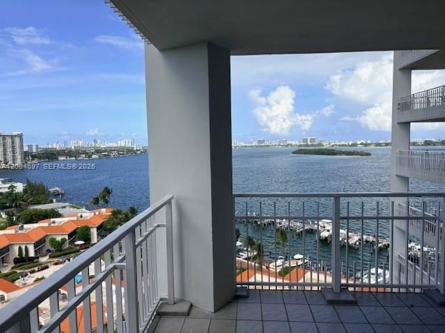 Real estate property located at 4000 Towerside Ter #1403, Miami-dade, The Towers Of Quayside Co, Miami, FL