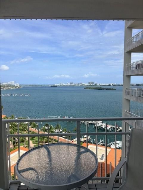 Real estate property located at 4000 Towerside Ter #1403, Miami-dade, The Towers Of Quayside Co, Miami, FL