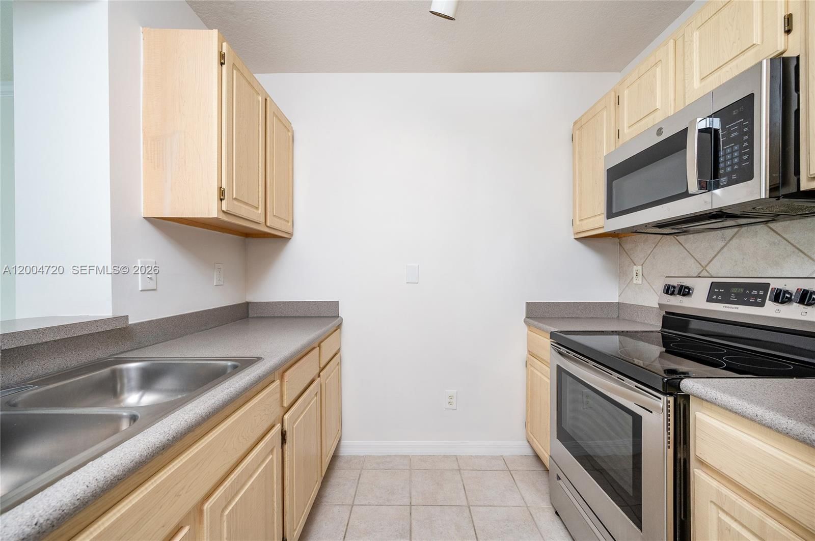 Real estate property located at 2665 37th Ave #201, Miami-dade, Da Vinci On Douglas Condo, Miami, FL