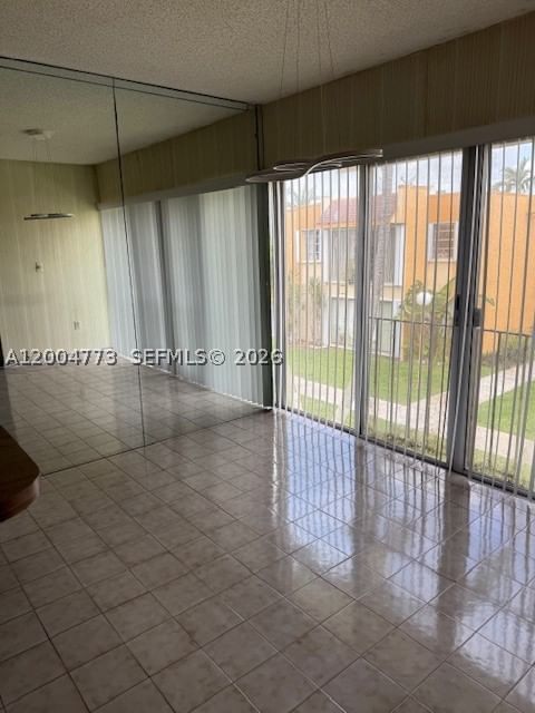 Real estate property located at 9320 Flagler St #201D, Miami-dade, South Winds Condo, Miami, FL