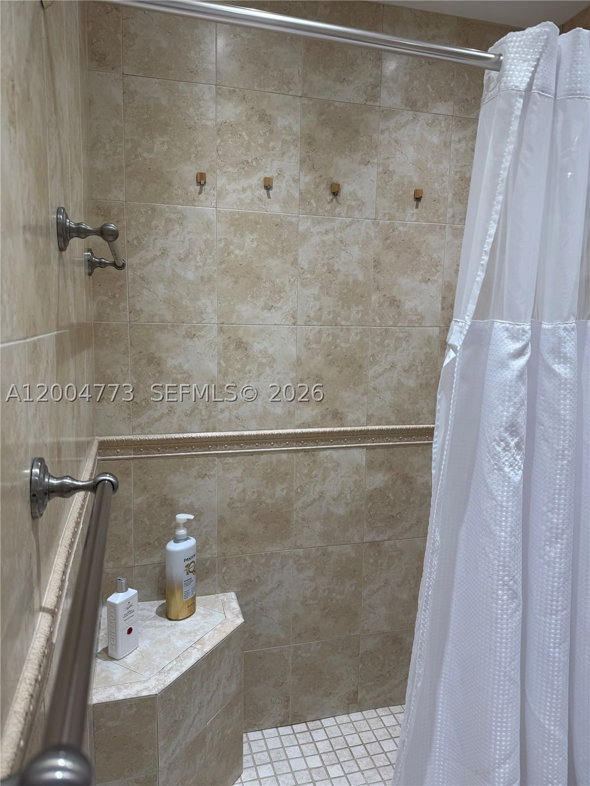 Real estate property located at 9320 Flagler St #201D, Miami-dade, South Winds Condo, Miami, FL