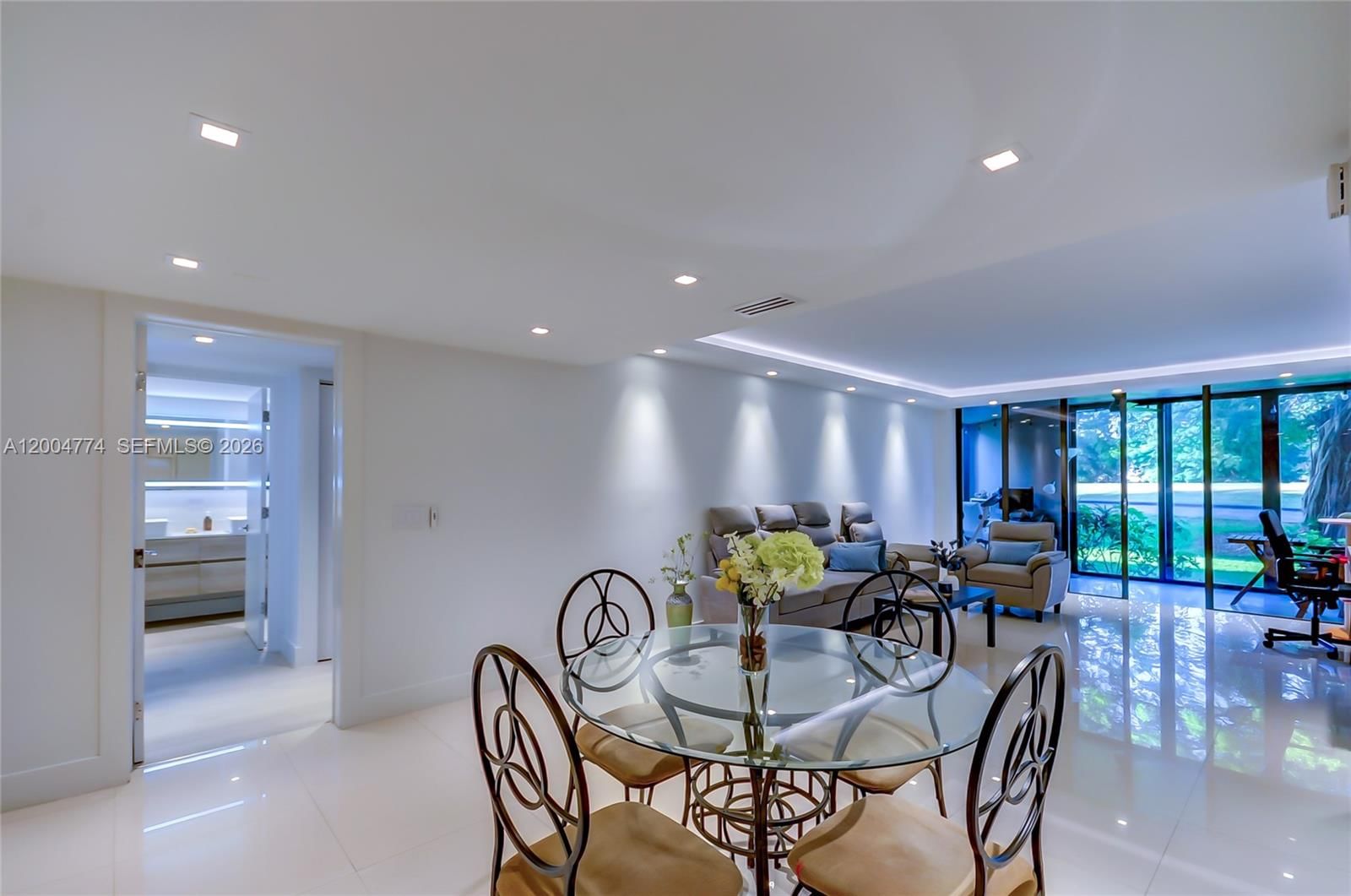 Real estate property located at 16175 Golf Club Rd #113, Broward, Bldg 5 Of Country Club Ap, Weston, FL