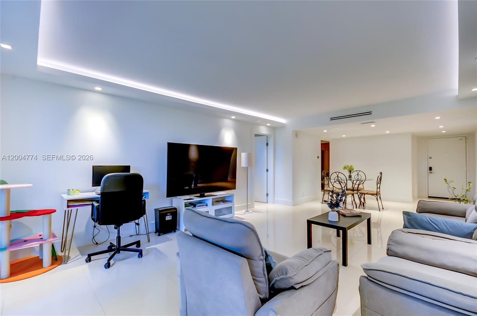 Real estate property located at 16175 Golf Club Rd #113, Broward, Bldg 5 Of Country Club Ap, Weston, FL