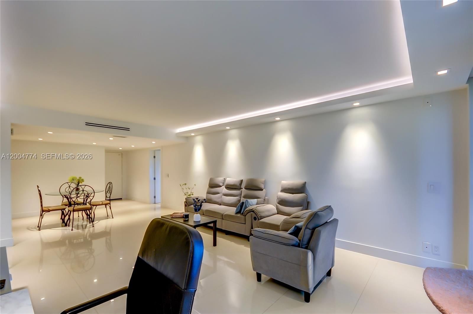 Real estate property located at 16175 Golf Club Rd #113, Broward, Bldg 5 Of Country Club Ap, Weston, FL