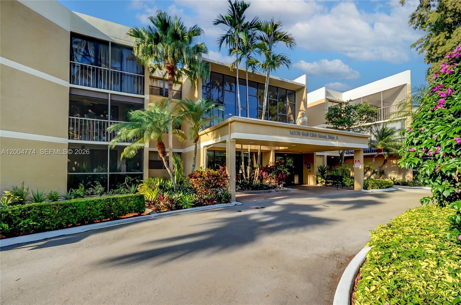 Real estate property located at 16175 Golf Club Rd #113, Broward, Bldg 5 Of Country Club Ap, Weston, FL