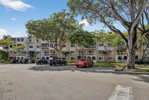 Real estate property located at 8103 Camino Real #407, Miami-dade, Village Of Kings Creek Co, Miami, FL