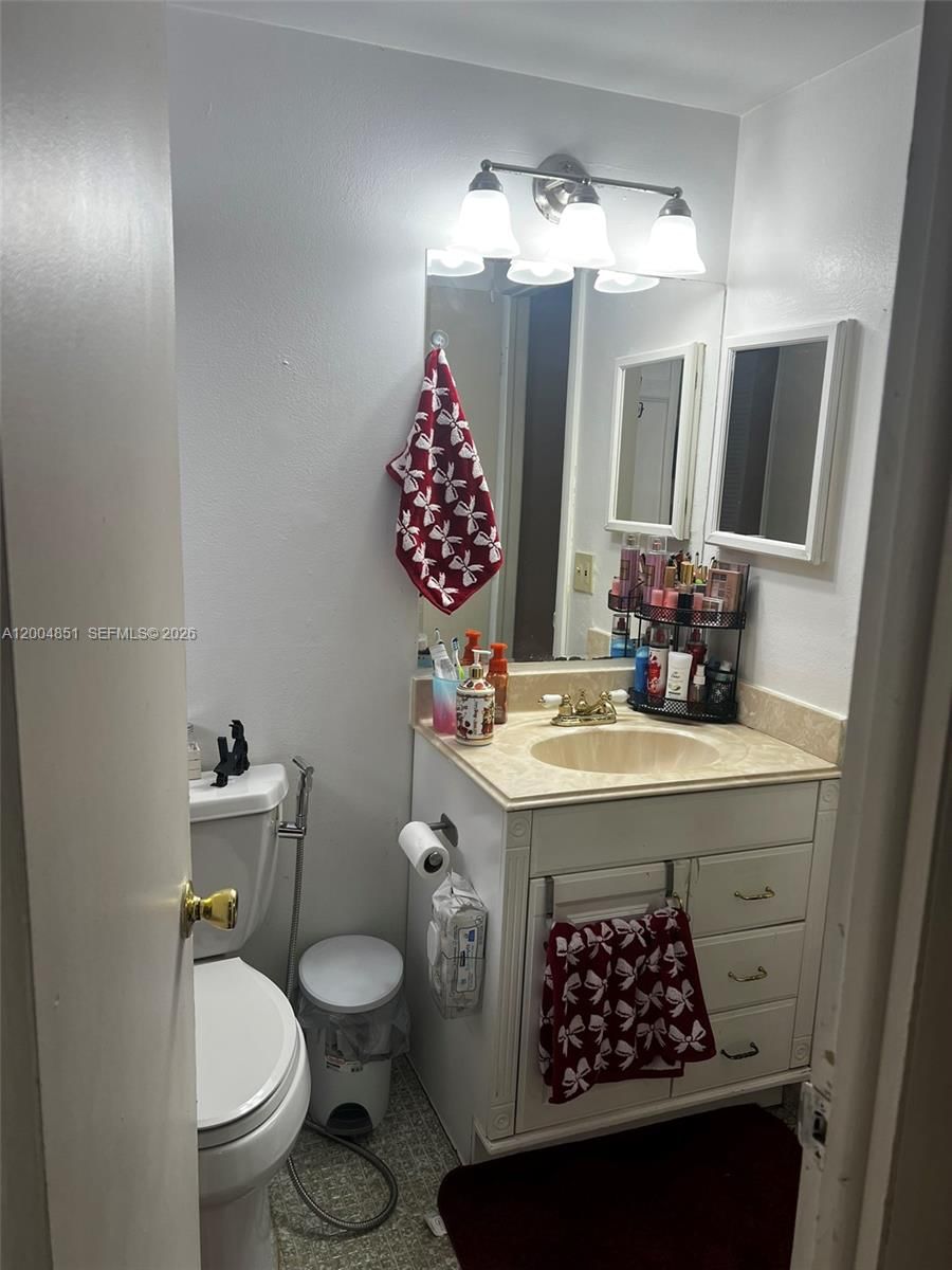 Real estate property located at 8103 Camino Real #407, Miami-dade, Village Of Kings Creek Co, Miami, FL