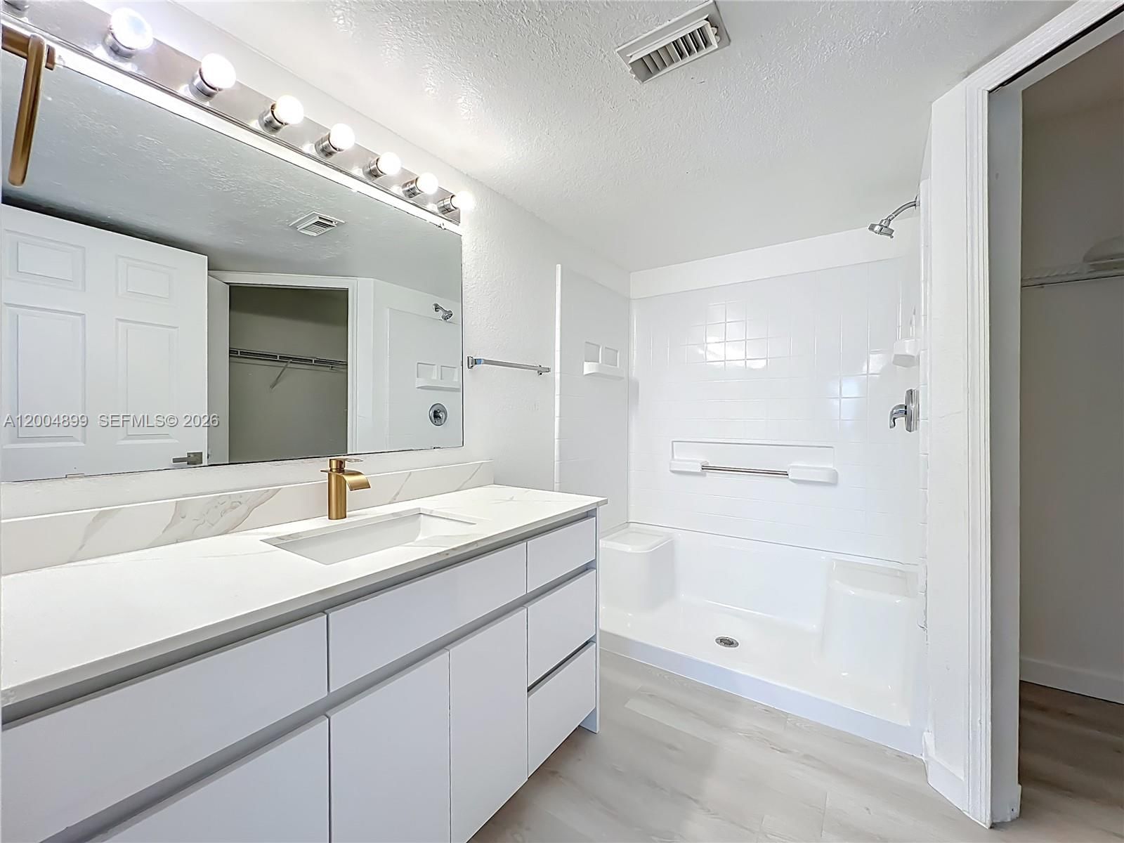 Real estate property located at 2225 Metropolitan Way #1225, Orange, Belmont/pk Central Condo, Orlando, FL