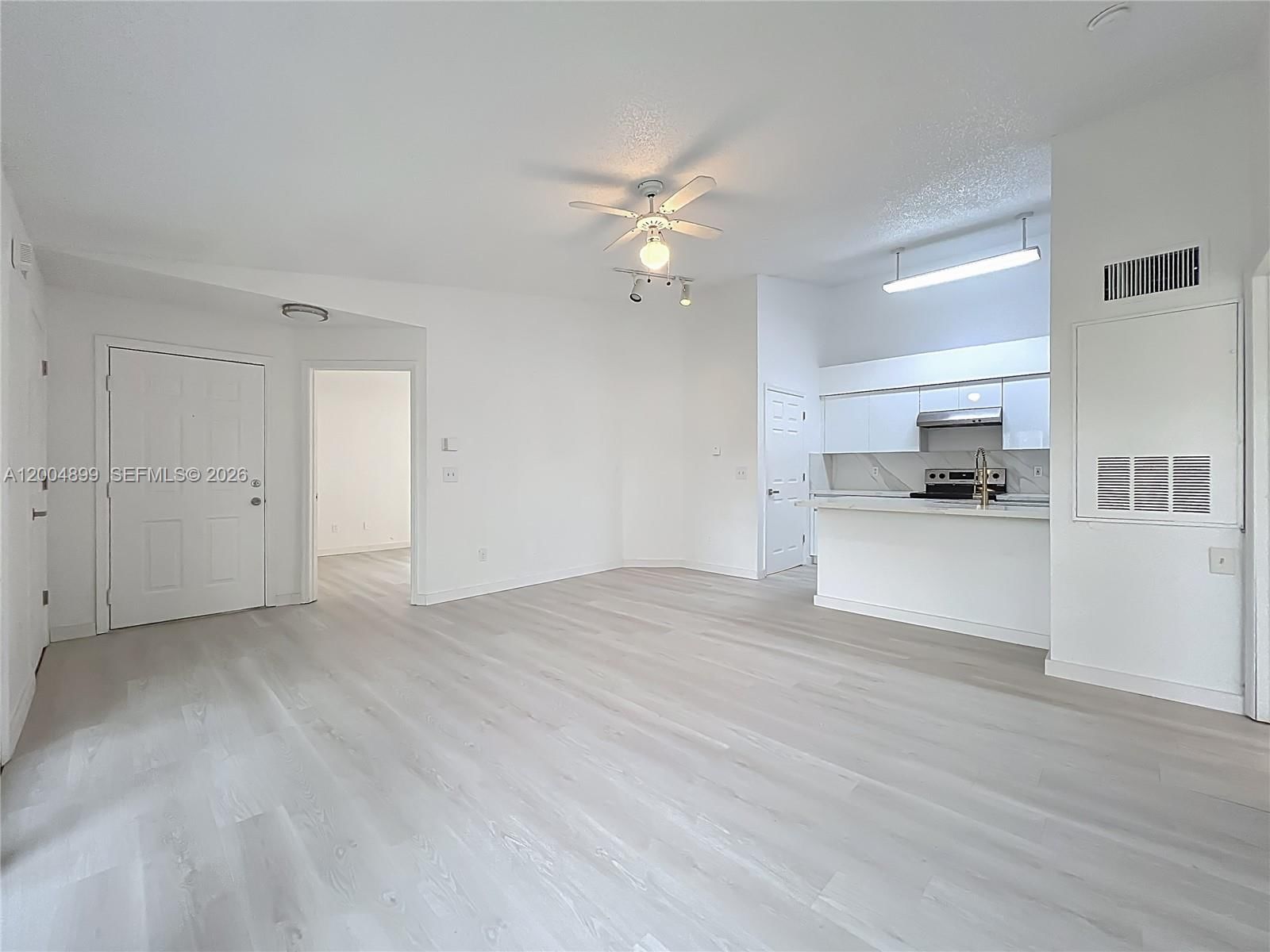 Real estate property located at 2225 Metropolitan Way #1225, Orange, Belmont/pk Central Condo, Orlando, FL