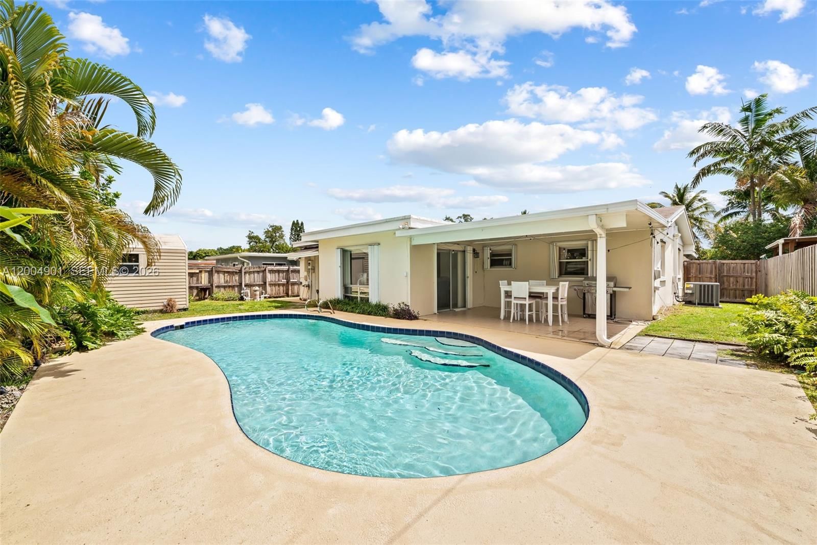 Real estate property located at 2210 57th Way, Broward, Breeze Haven No 2, Hollywood, FL