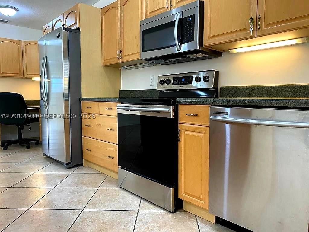 Real estate property located at 1818 RODMAN ST #3H, Broward, Garden Terrace Apts No 10, Hollywood, FL