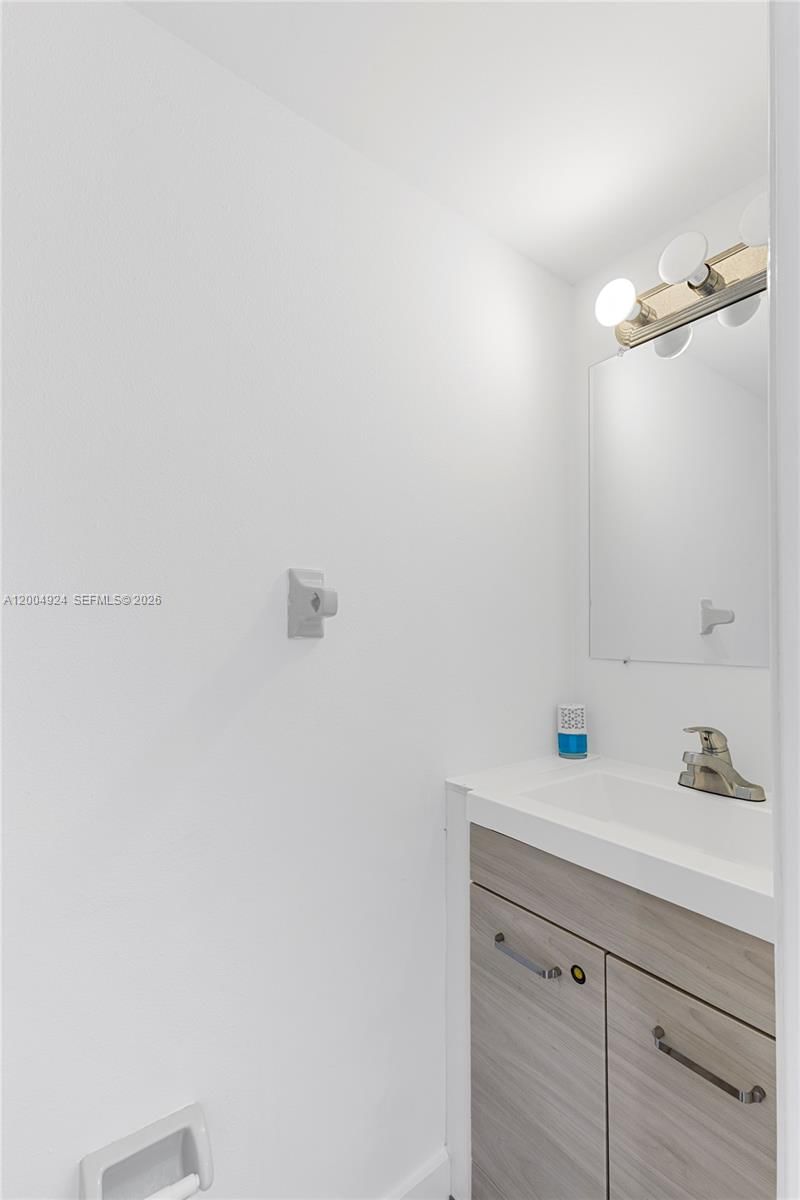 Real estate property located at 5580 26th Ct #209, Miami-dade, Vista Alegre Townhomes Co, Hialeah, FL
