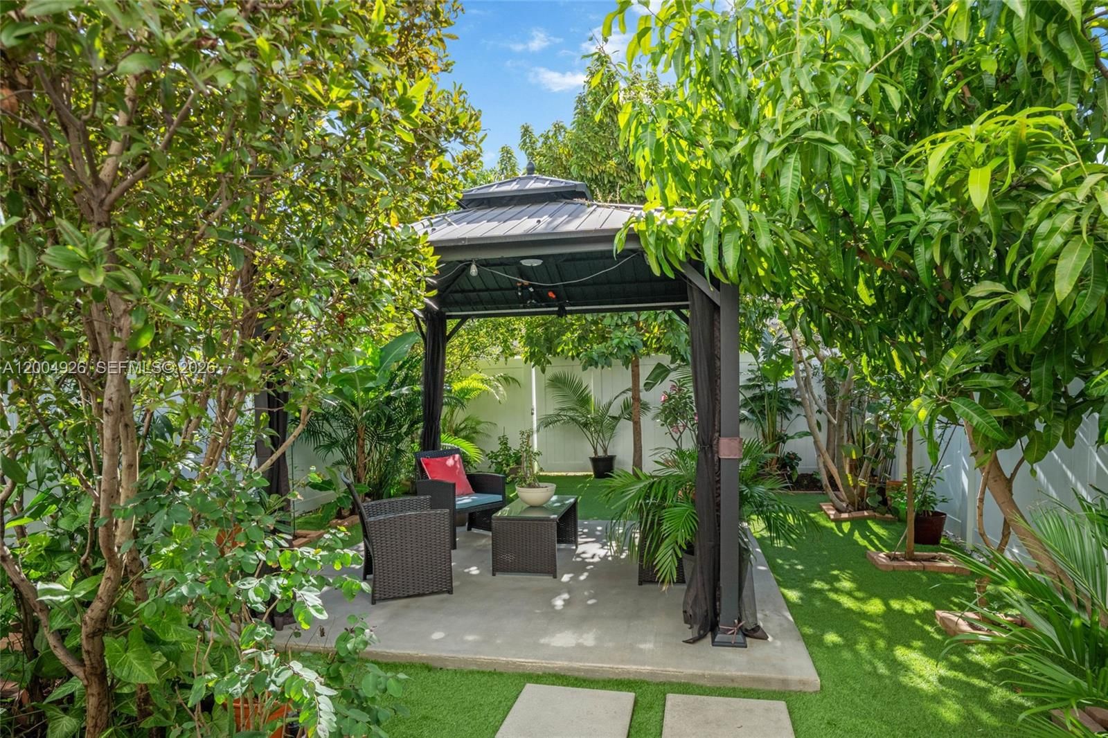 Real estate property located at 10964 32nd Ln, Miami-dade, Aquabella North Replat, Hialeah, FL