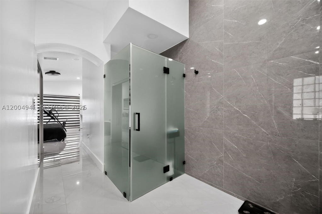Real estate property located at 14471 136th Pl, Miami-dade, Silver Lakes West Amend, Miami, FL