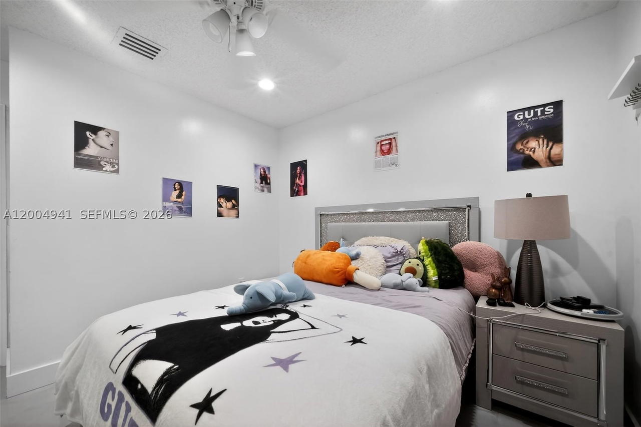 Real estate property located at 14471 136th Pl, Miami-dade, Silver Lakes West Amend, Miami, FL