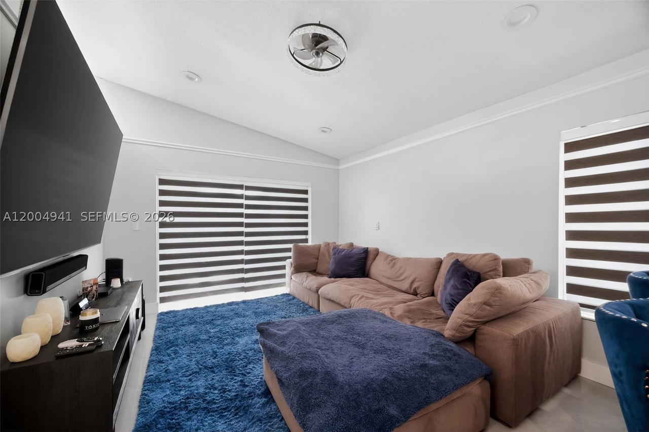 Real estate property located at 14471 136th Pl, Miami-dade, Silver Lakes West Amend, Miami, FL
