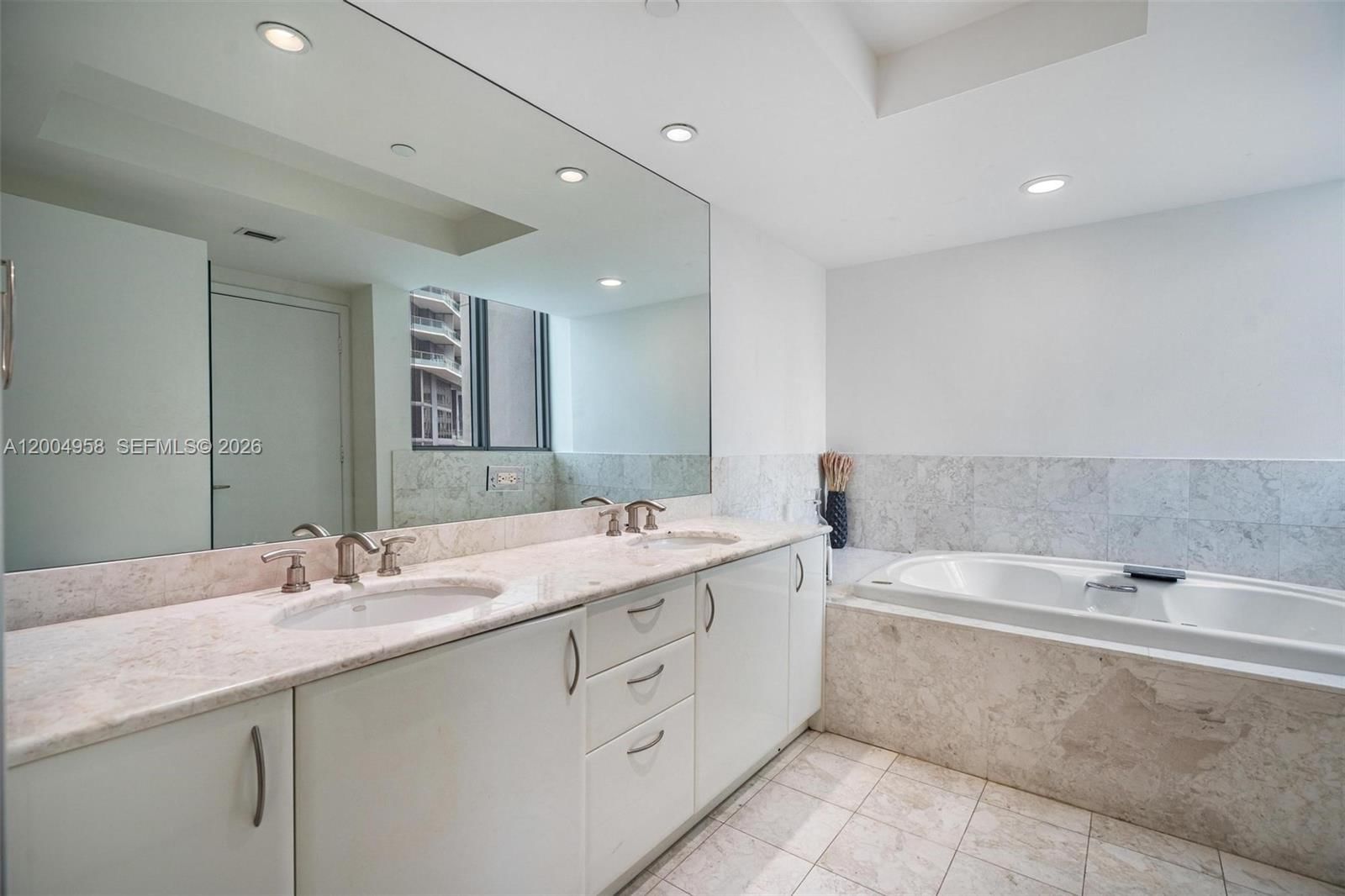 Real estate property located at 1331 Brickell Bay Dr #302, Miami-dade, Jade Residences At Bricke, Miami, FL