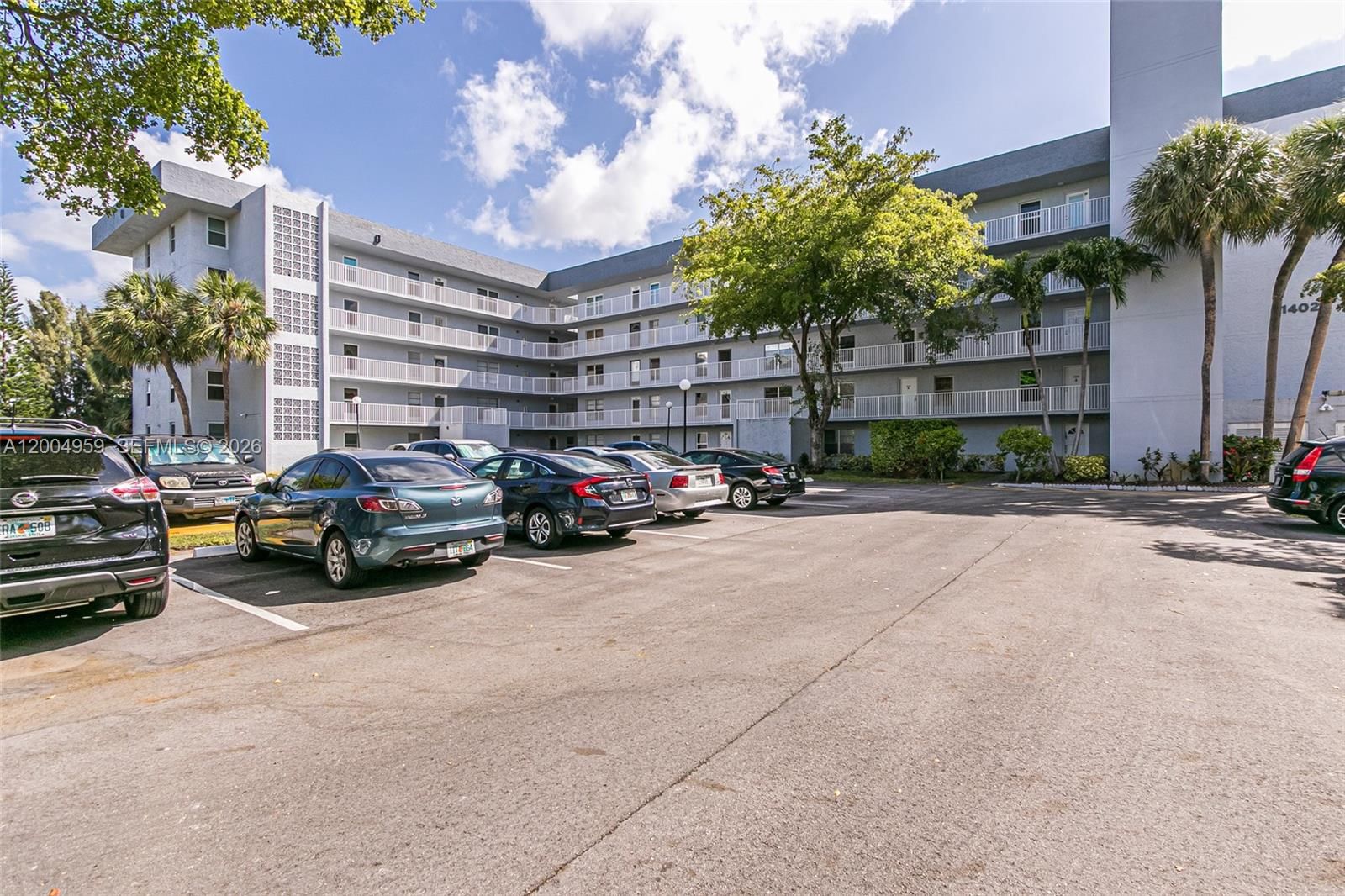 Real estate property located at 1402 80th Ave #302, Broward, Continental Village Condo, Margate, FL