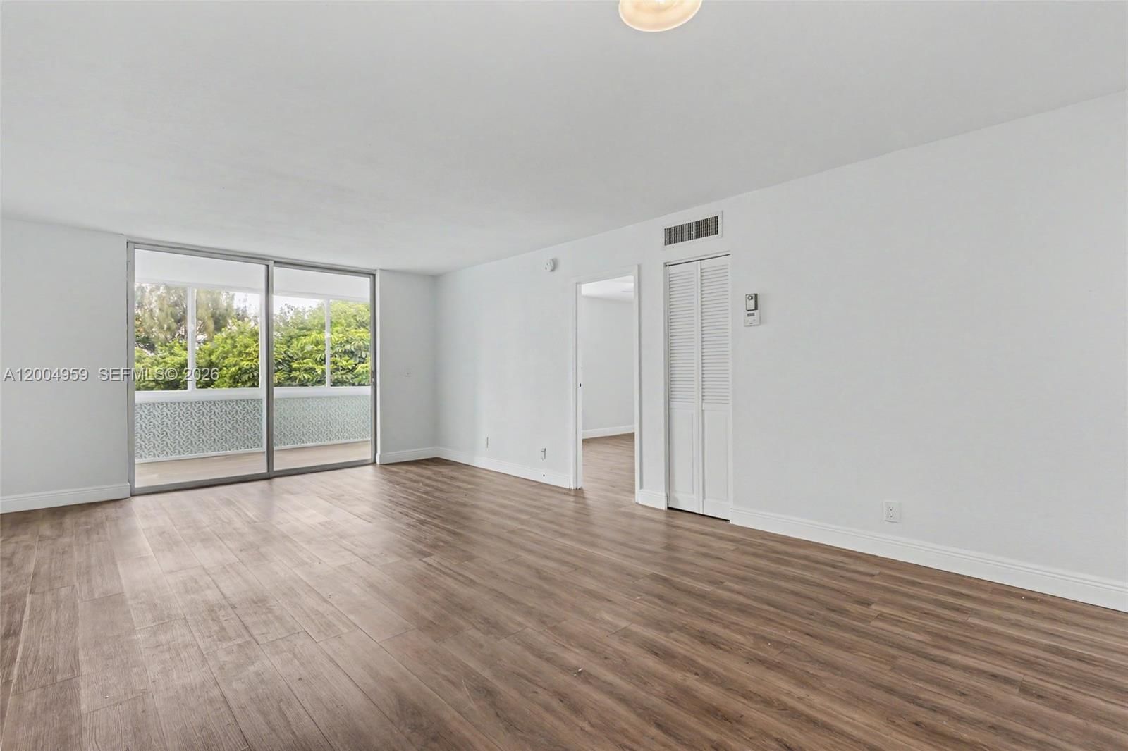 Real estate property located at 1402 80th Ave #302, Broward, Continental Village Condo, Margate, FL