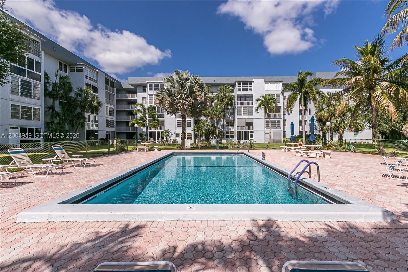 Real estate property located at 1402 80th Ave #302, Broward, Continental Village Condo, Margate, FL