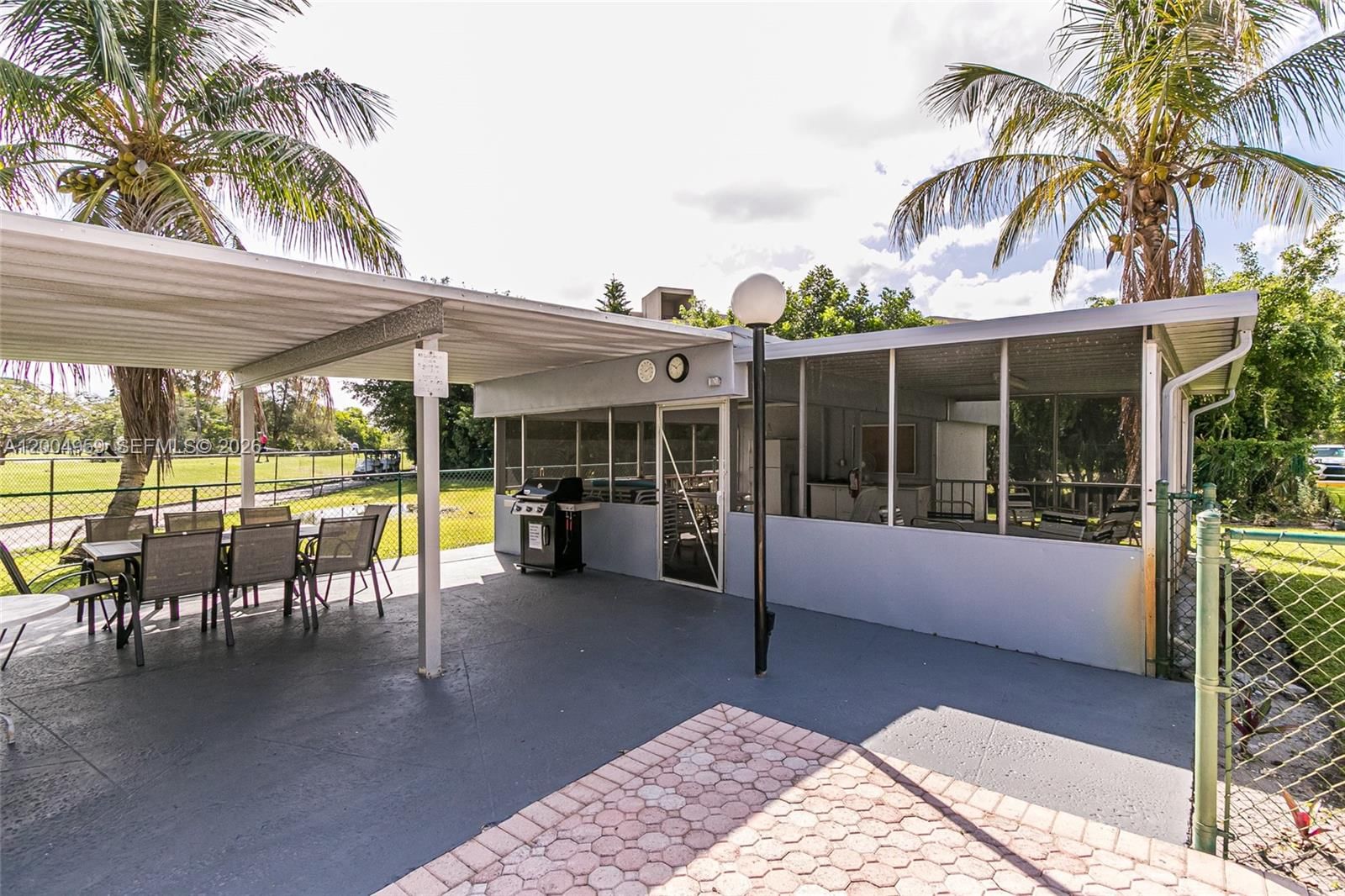 Real estate property located at 1402 80th Ave #302, Broward, Continental Village Condo, Margate, FL