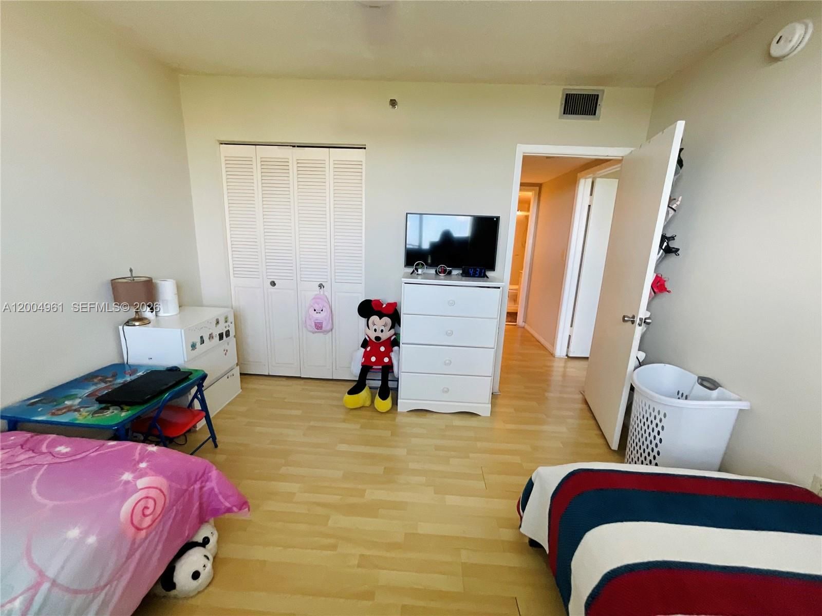 Real estate property located at 919 Hillcrest Dr #504, Broward, Hillcrest East No 20 Cond, Hollywood, FL