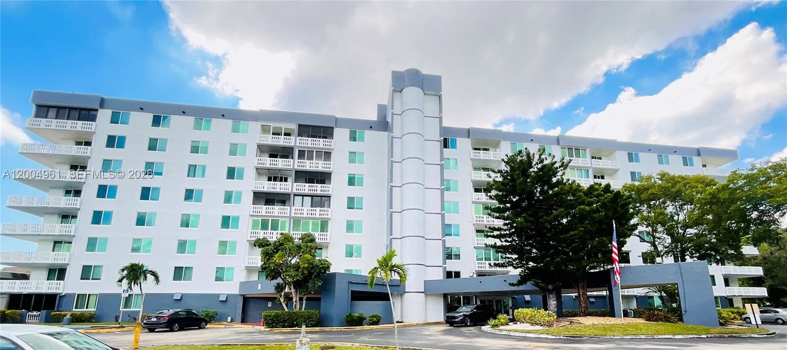 Real estate property located at 919 Hillcrest Dr #504, Broward, Hillcrest East No 20 Cond, Hollywood, FL