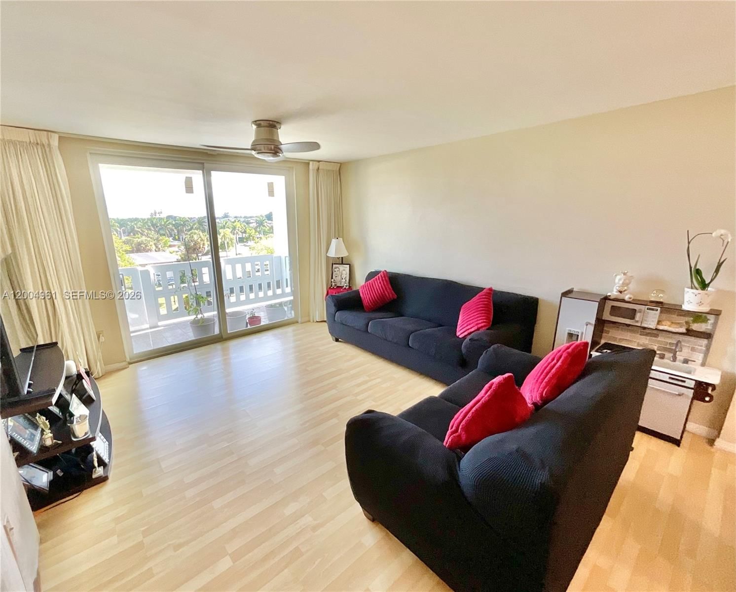 Real estate property located at 919 Hillcrest Dr #504, Broward, Hillcrest East No 20 Cond, Hollywood, FL