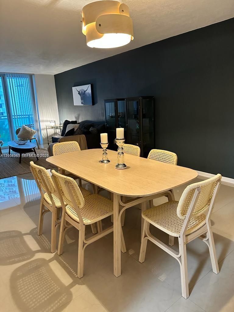 Real estate property located at 3000 Ocean Dr #414, Broward, Residences On Hollywood B, Hollywood, FL