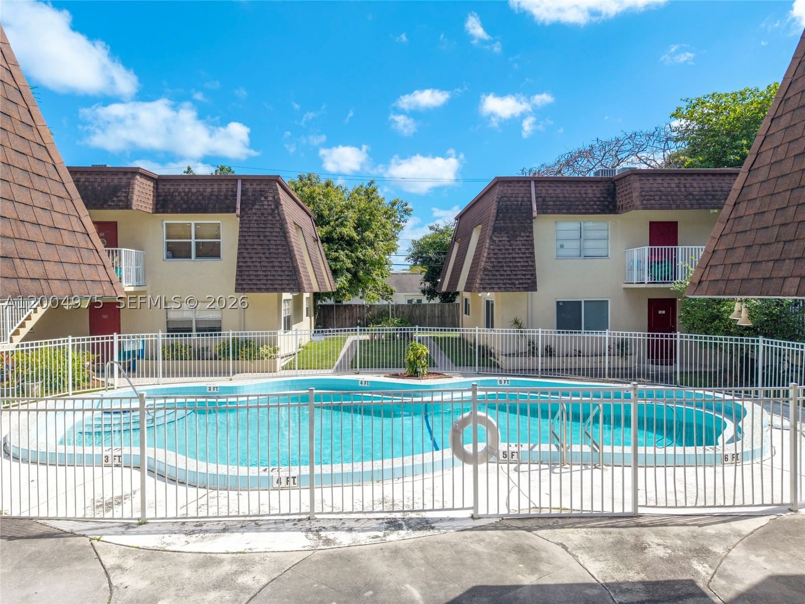 Real estate property located at 4524 54th St #501-W, Broward, Emerald Isles Condo, Dania Beach, FL