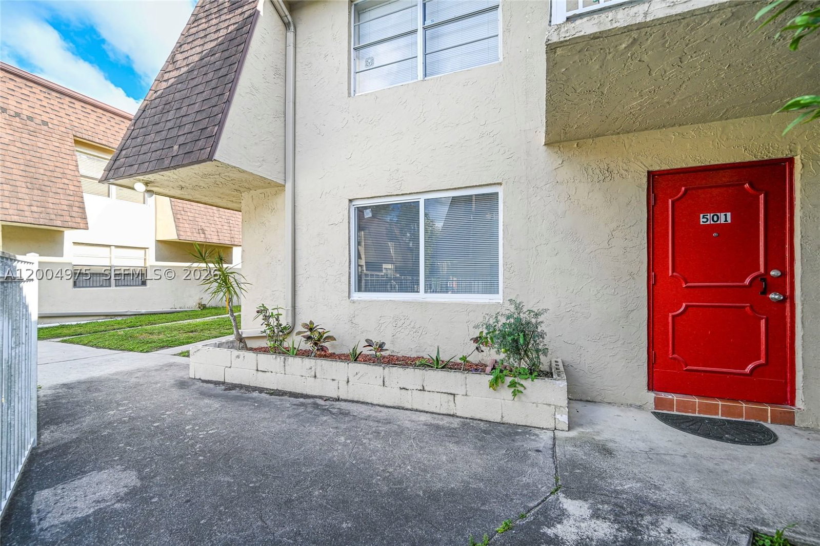 Real estate property located at 4524 54th St #501-W, Broward, Emerald Isles Condo, Dania Beach, FL