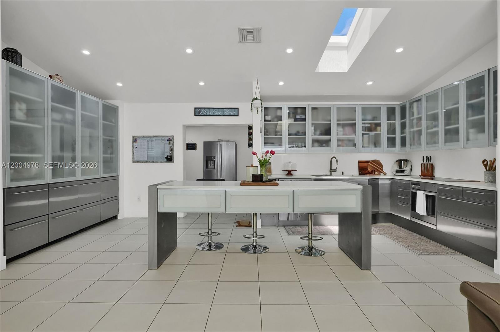 Real estate property located at 15540 152nd Ter, Miami-dade, Weitzer Shauna Meadows Se, Miami, FL