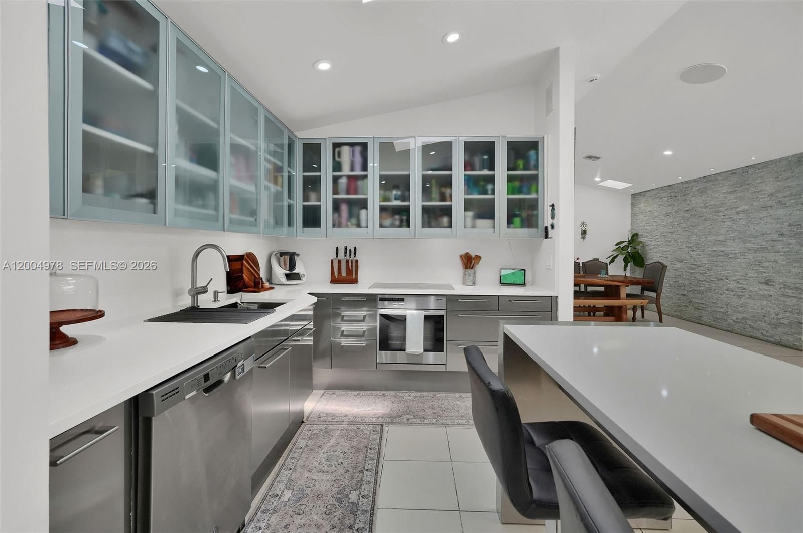 Real estate property located at 15540 152nd Ter, Miami-dade, Weitzer Shauna Meadows Se, Miami, FL