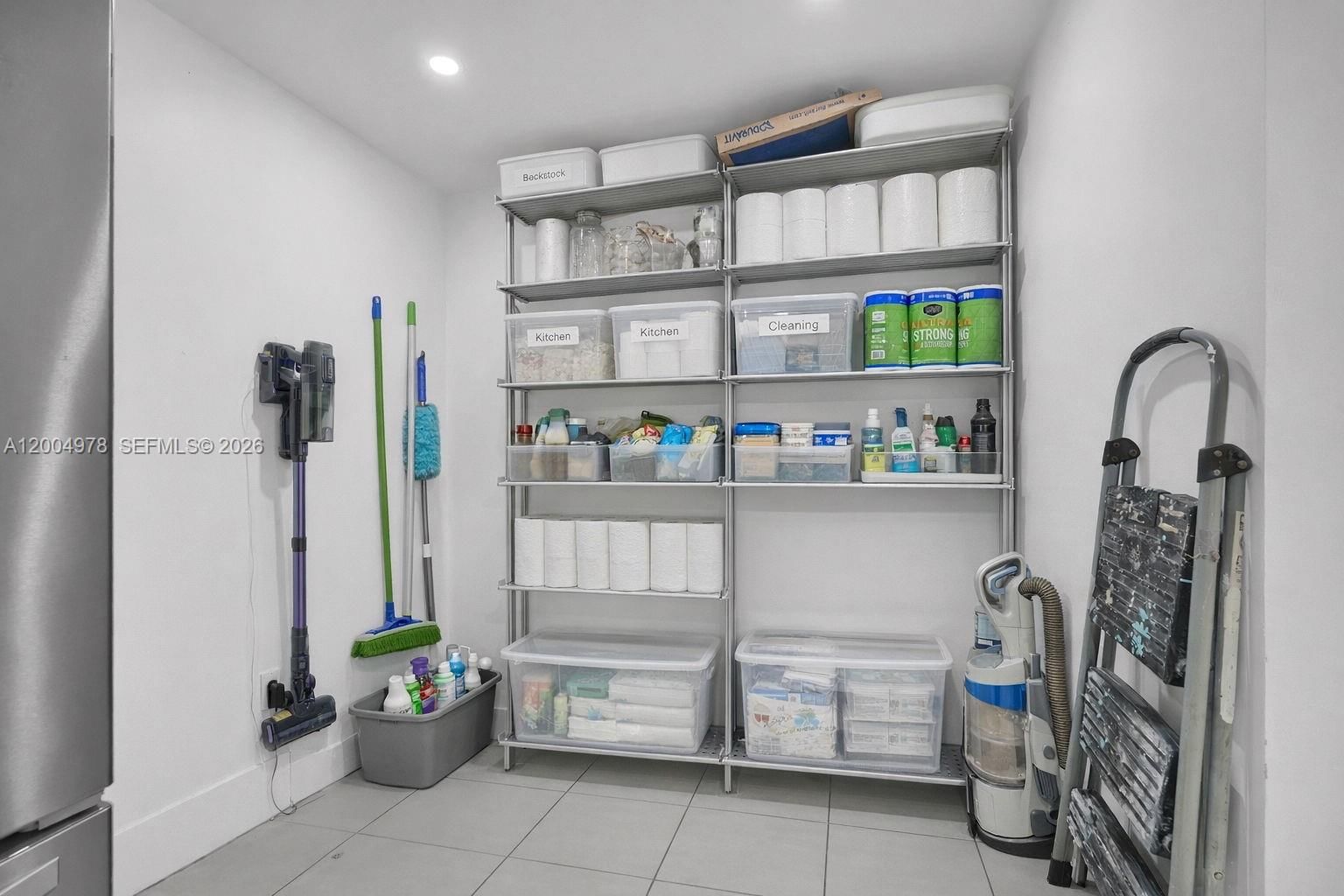 Real estate property located at 15540 152nd Ter, Miami-dade, Weitzer Shauna Meadows Se, Miami, FL