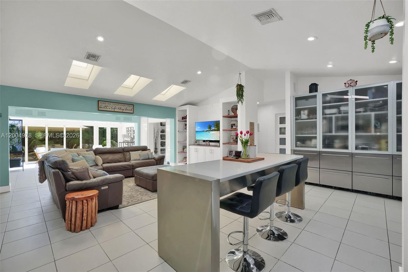 Real estate property located at 15540 152nd Ter, Miami-dade, Weitzer Shauna Meadows Se, Miami, FL