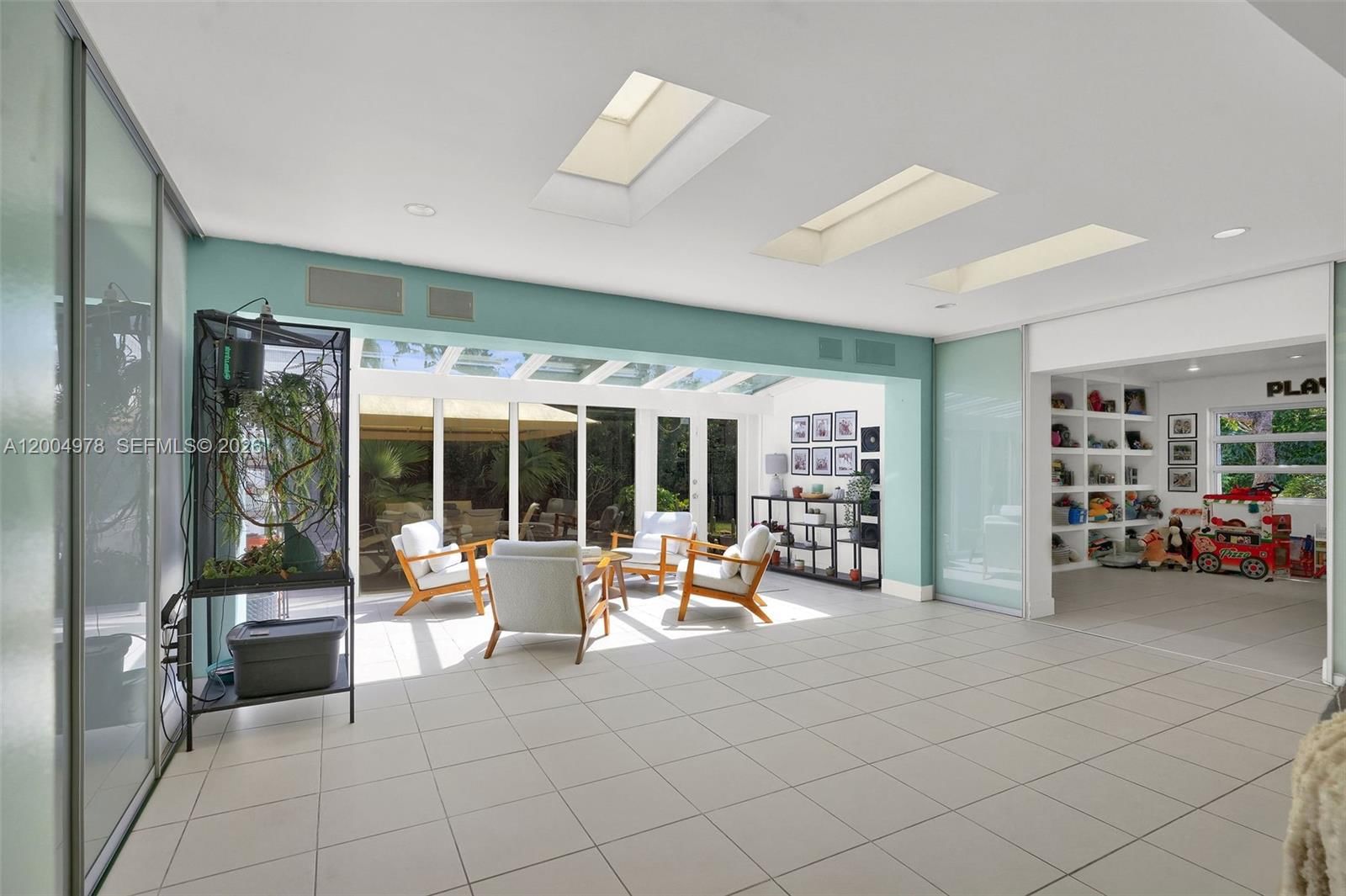 Real estate property located at 15540 152nd Ter, Miami-dade, Weitzer Shauna Meadows Se, Miami, FL