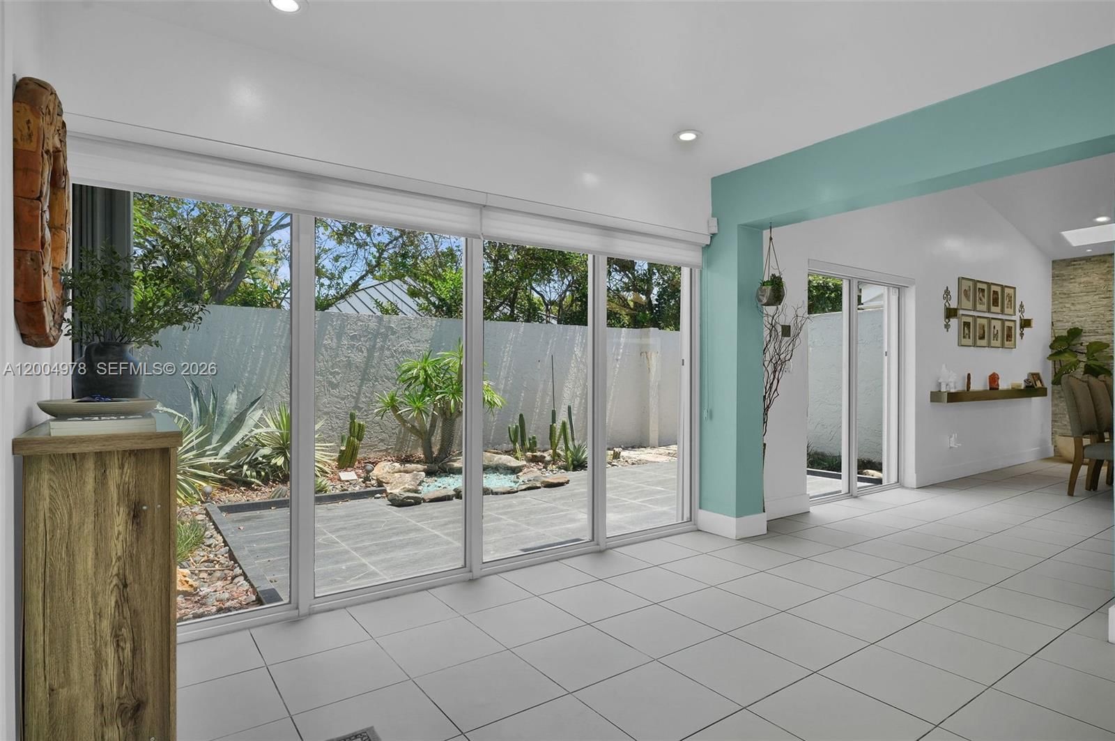 Real estate property located at 15540 152nd Ter, Miami-dade, Weitzer Shauna Meadows Se, Miami, FL