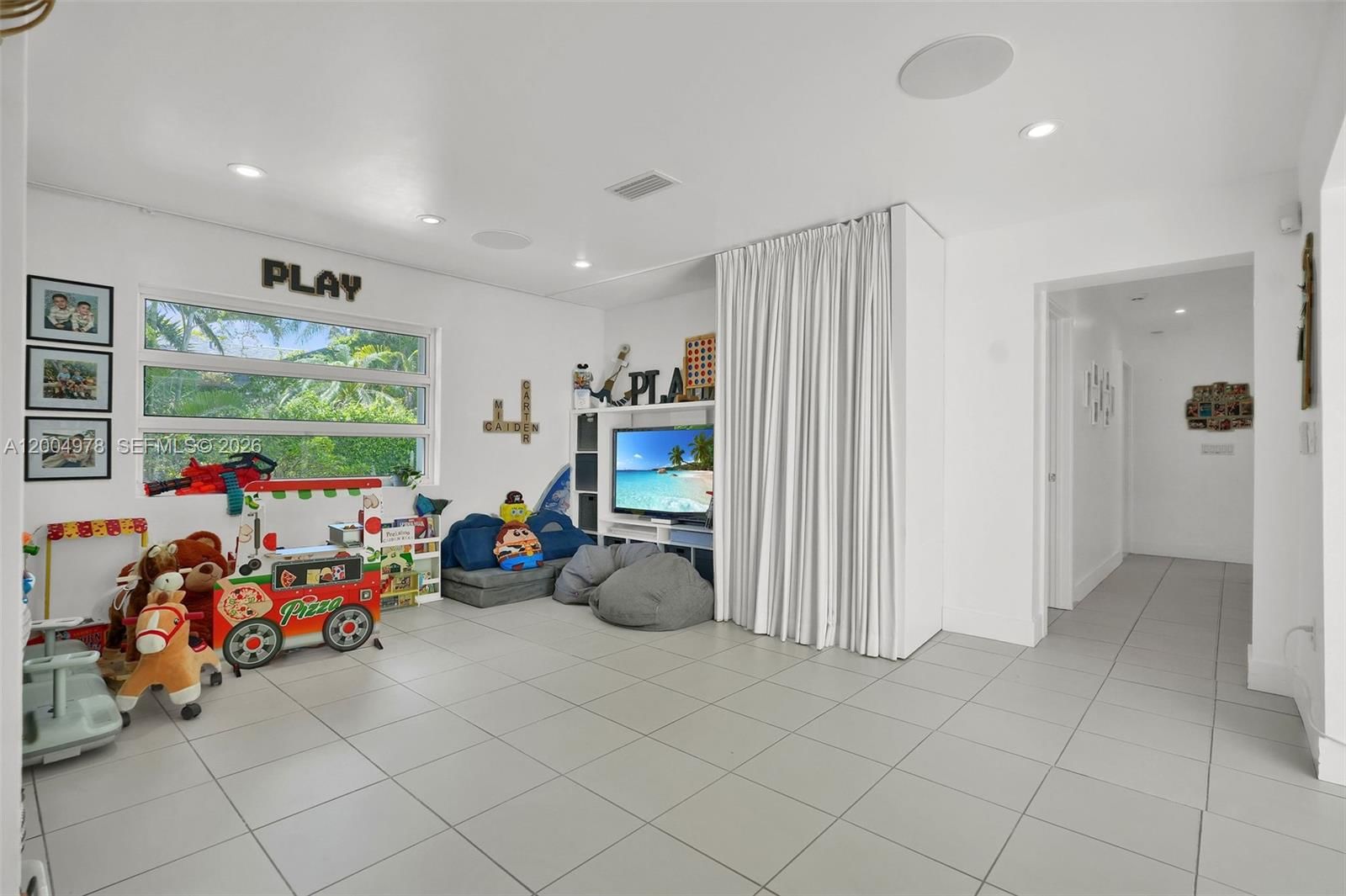 Real estate property located at 15540 152nd Ter, Miami-dade, Weitzer Shauna Meadows Se, Miami, FL